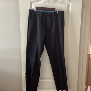 Haggar Men's Black Dress Pants. 34x32. B6